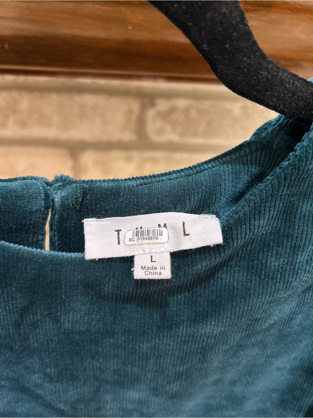 Entro Women's Velvet Puff-Sleeve Top - Teal EUC - Picture 2 of 4